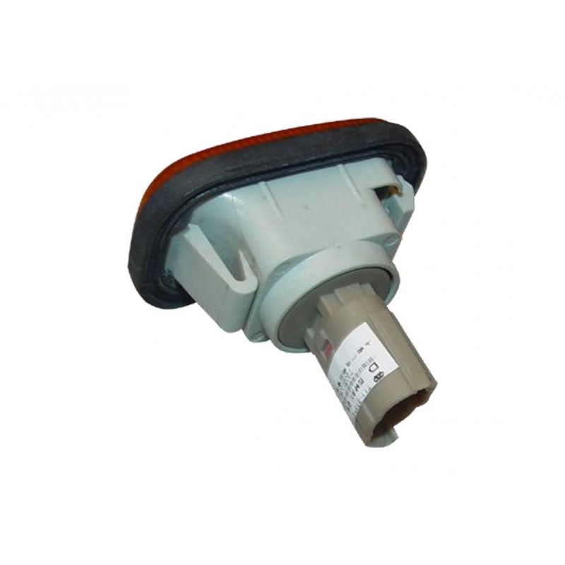 Повторитель поворота в крыло Chery Tiggo (Чери Тиго) T11-3731010
