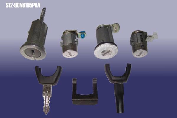 Замки з ключами (оригінал) S12