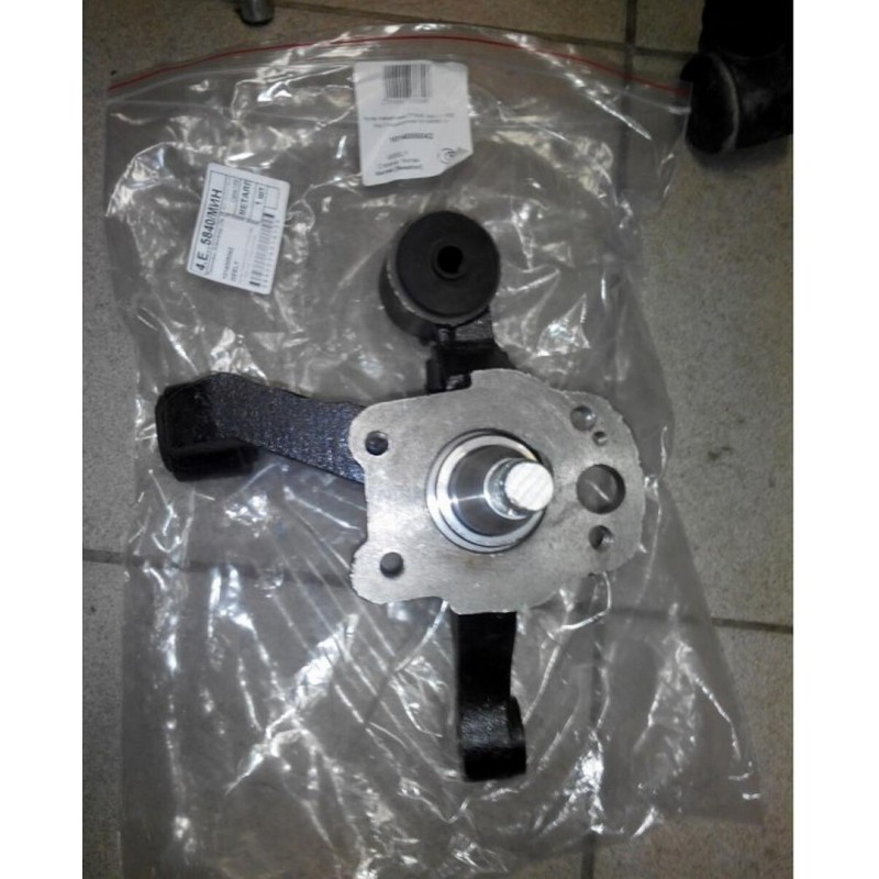 Кулак задний подвески с ABS L Geely CK