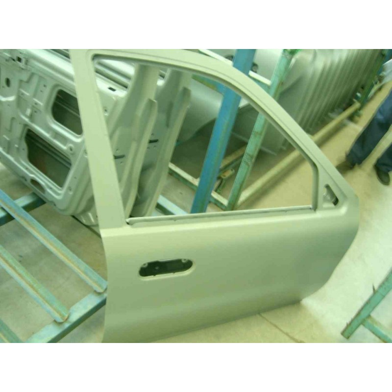 Двері передня R Geely EC7 EC7RV